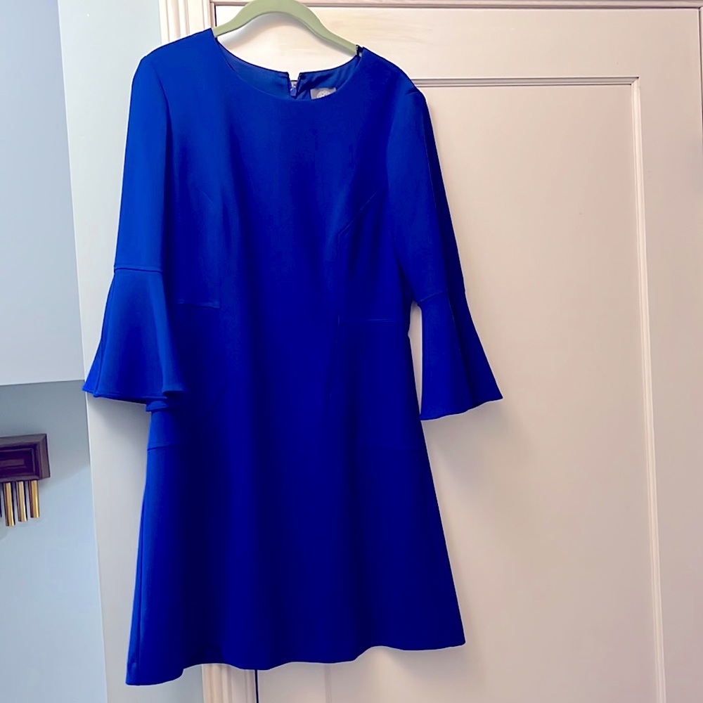 Woman’s Vince Camuto midi dress size 8 with pockets